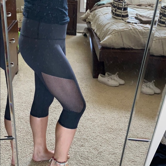Lululemon crop leggings - Picture 4 of 5